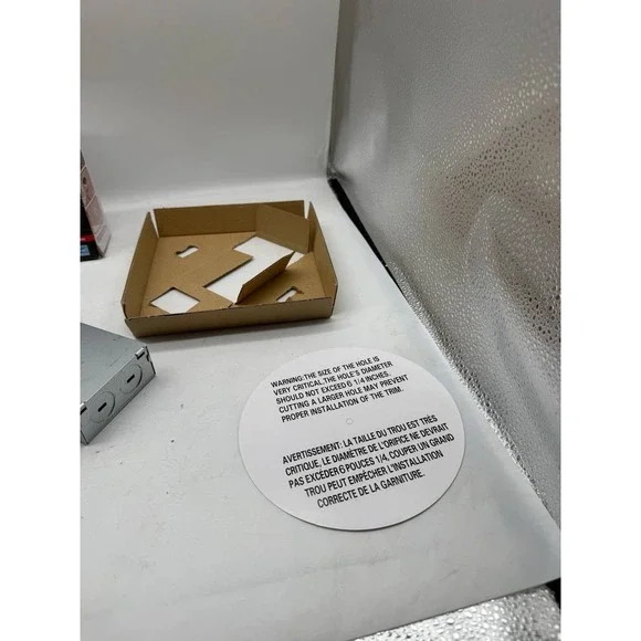 Juno WF6 SWW5 6 in. Selectable CCT Ultra Slim Canless LED White Light-NEW.A8 - Picture 4 of 6